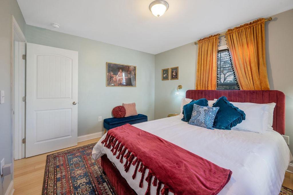 New Victorian Theme, 3Br, Lrg Backyard Close To Pnc Arena, Downtown, And Rdu Airport Raleigh Dış mekan fotoğraf