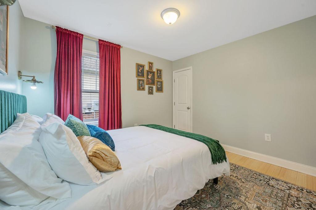 New Victorian Theme, 3Br, Lrg Backyard Close To Pnc Arena, Downtown, And Rdu Airport Raleigh Dış mekan fotoğraf
