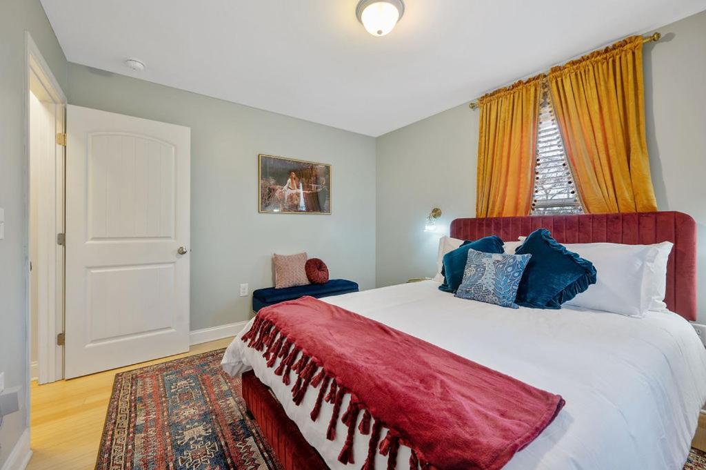 New Victorian Theme, 3Br, Lrg Backyard Close To Pnc Arena, Downtown, And Rdu Airport Raleigh Dış mekan fotoğraf